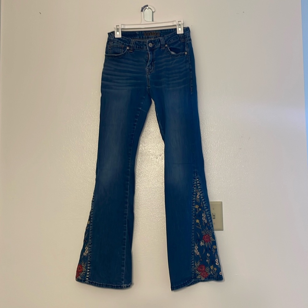 ⚡️ROCK AND ROLL COWGIRL Rose Patterned Flare Jeans⚡️